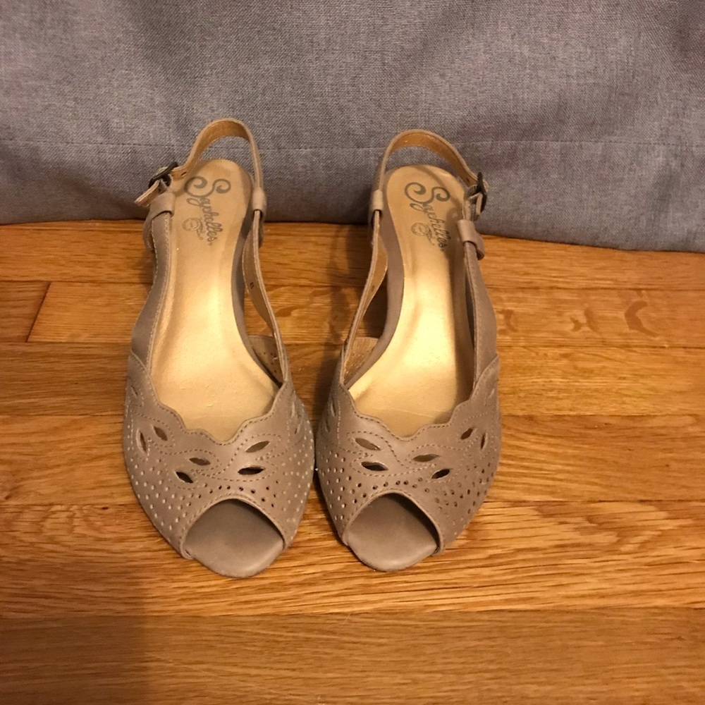 Beige Seychelles slingback peeptoe kitten heel